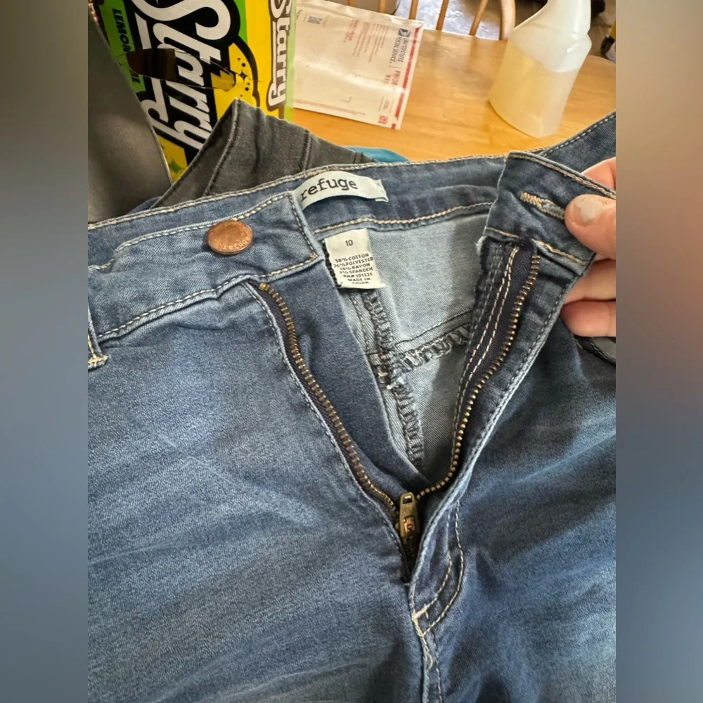 Refuge, size 10, jeans shorts. - Picture 3 of 7